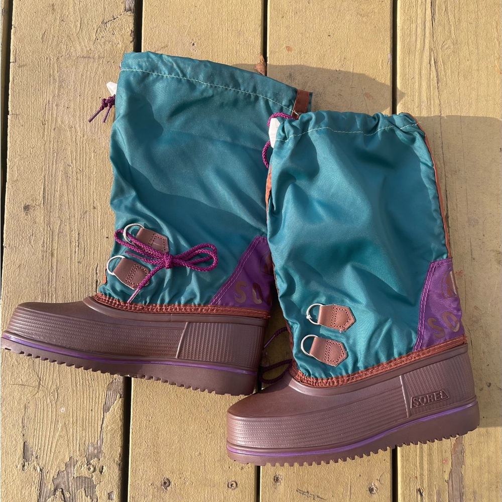 Sorel Teal and Brown Winter Boots